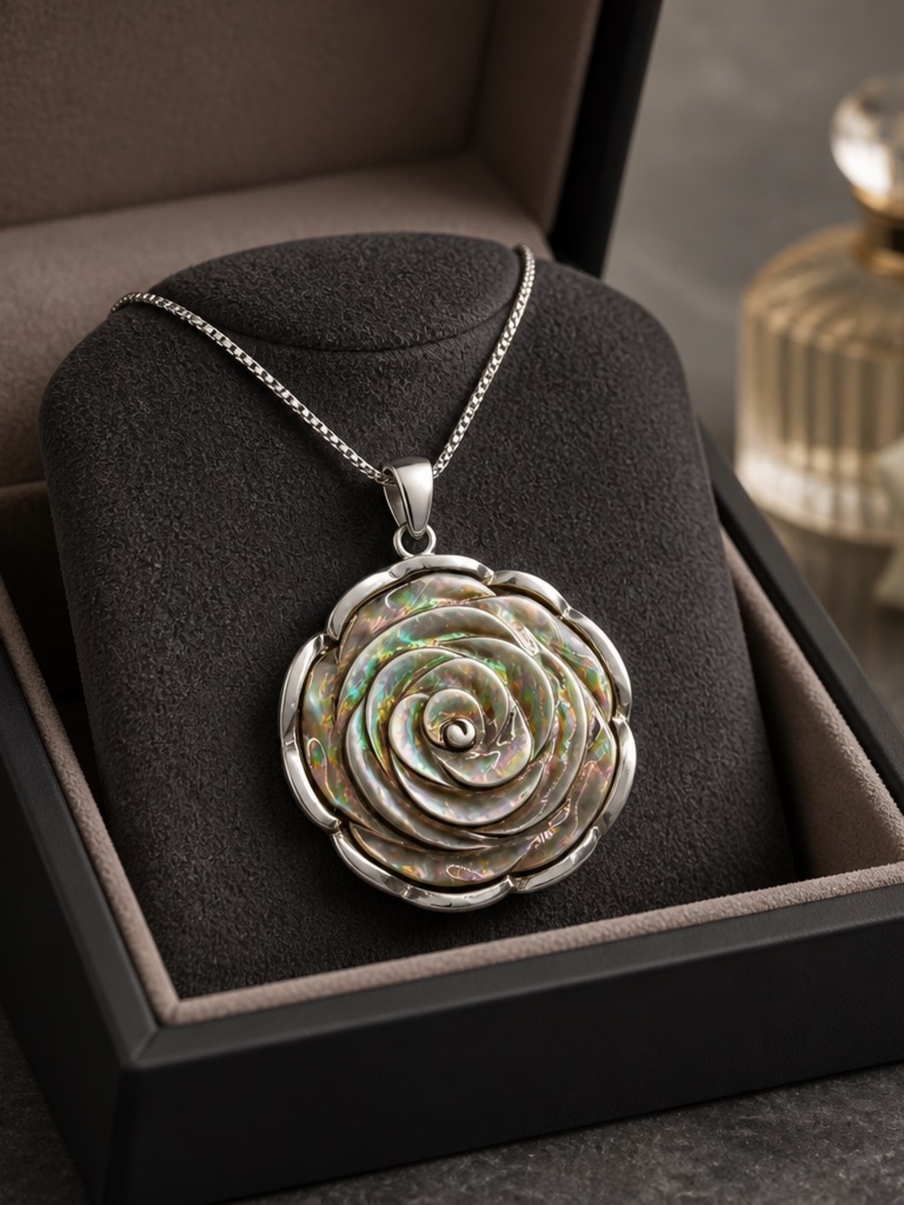 Iridescent Rose Shell Pendant Necklace - Women Jewelry